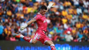 Tiago volpi started his career at fluminense in 2008, before moving to são josé a year later, he was loaned to luverdense in 2011. Tiago Volpi Deja Al Queretaro Jugara En Su Pais Natal 90min