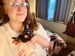 Hello! I have a dinky little Business that I've started