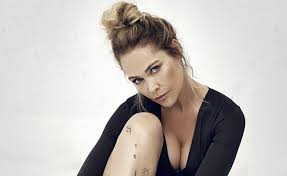 Nilperi şahinkaya, şimdilerde star tv ekranlarında yayınlanan kuzgun dizisinde güneş karakterine hayat. Hulya Avsar Ben Sapyoseksuelim Turkuaz Gazetesi Istanbul Haber