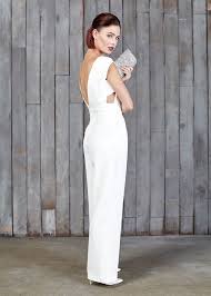 Funktionelle overalls und arbeitsmäntel sind extrem vielseitig und robust. Einteiler Mode Fur Elegante Damen Nackter Rucken Kurze Haare In Roten Nuancen Clutch Overall Damen Elegant Overall Damen Hochzeit Overall