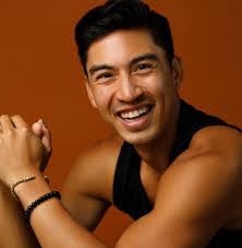 Allan Mangaser's Instagram, Twitter & Facebook