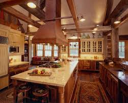 Any restaurant will be relatively high or low in style and price, familiar or exotic in the cuisine it offers to different kinds of customers, and so on. Cuisine Ancienne Pour Un Interieur Convivial Et Chaleureux