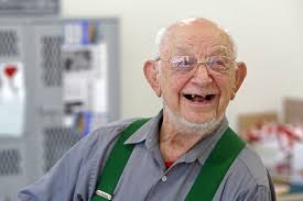 For the veterans' sake': 90-year-old Lisbon, N.D. vet gives back, one red  poppy at a time