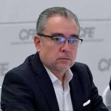 Esta mañana, acompañé a Guillermo Nevárez, Director de Distribución de la  @CFEmx, al Torneo de Personal de Campo e Innovación 2019, donde los  trabajadores demuestran su preparación y capacidad para efectuar maniobras.