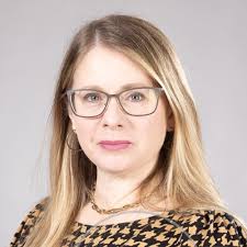 Dana Ware's Instagram, Twitter & Facebook