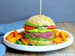 Burger Vegetarien Et Son Steak De Betterave Mes Recettes Healthy Recette Frite De Patate Douce Burger Vegetarien Vegetarien