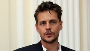 KAD SAM SE RODIO, BILI SU RAZVEDENI DRUGI PUT: Biković progovorio o  roditeljima