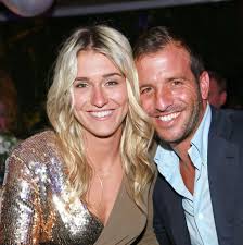 She represented the netherlands in younger age categories as well and collected the silver medal at the 2011 women's 19 european handball championship. Rafael Van Der Vaart Estavana Polman Klein Jesslynn Beim Babyturnen Gala De