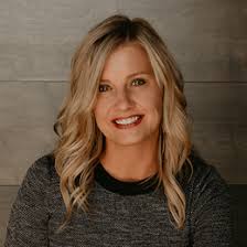 Robyn Bright's Instagram, Twitter & Facebook