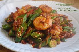 Resep tumis tahu udang pedas tomat hijau. Amie S Little Kitchen Kacang Bendi Tumis Pedas Dengan Udang