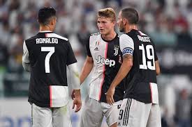 Almere city fc‏verified account @almerecityfc 4 sep 2017. Koeman Bela De Ligt Yang Dikritik Karena Debut Kurang Mengesankan Halaman All Kompas Com