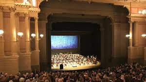 In bayreuth starteten am donnerstag bei großer hitze die bayreuther festspiele. Bayreuther Festspiele Sur Twitter Im Festspielhaus Lauft Der Bffestakt Zum 100 Geburtstag Von Wieland Wagner
