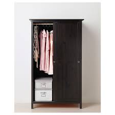 Hemnes Kleiderschrank Mit 2 Schiebeturen Schwarzbraun Ikea Osterreich In 2020 Hemnes Wardrobe Hemnes Ikea Wardrobe