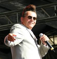 Danny yount has been recognized internationally for his work in main titles and promos for feature film and broadcast. Schmalztolle Wikipedia