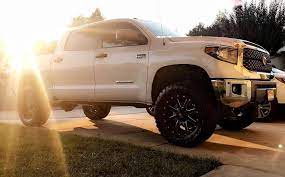 Toyota tundra 33 x 12.50 x 6 2018, front leveling strut spacer kit with 3 front lift height by readylift®. 6 Best Leveling Lift Kits For Toyota Tundra Awesome Buyer S Guide 2021