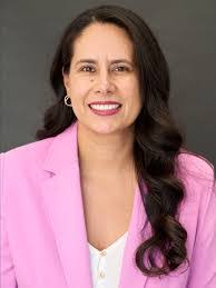 Norma Fernandez's Instagram, Twitter & Facebook