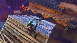 This game is really similar to the famous fortnite game.fortnite has a game mode in which you can build structures to hide from your opponents or even trap them inside. How To Rotate Stairs In Fortnite Pwrdown