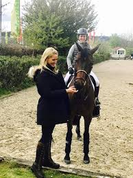 Sehr heiße fotos (!), die ich natürlich bei instagram.com/judith_rakers nicht zeigen kann. Gerade Auf Dem Abreiteplatz Bei Horses Judith Rakers Moderatorin Facebook