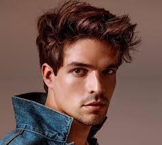 Tantissime foto e idee look per uomini che cercano ispirazione per cambiare taglio. Taglio Capelli Uomo 2022 100 Tagli Idee E Tendenze Capelli