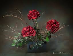 It is stunning to look at and really leaves the onlooker mesmerized. Ikebana Japanese Flower Arrangements Vickies Flowers Brighton Co