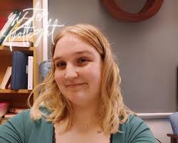 sister spotlight🤍✨ Meet Hannah! Major: Communications w/ Digital Media  Pledge Class: Spring '21 Favorite memory: “Greek Sing 2023!!” We love you  Hannah!!