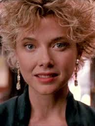 Annette rose hebert was an english professor at a college in brockton bay, the mother of taylor hebert. 5 Essential Films Annette Bening