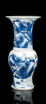 Grand Vase En Porcelaine Bleu Blanc Chine Dynastie Qing Epoque Kangxi 1622 1722 Alain R Truong Blue And White Vase Antique Vase Blue And White China