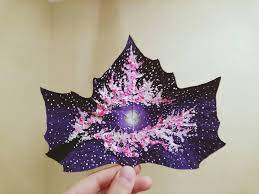 Terdapat empat buah galeri di sana, selain itu terdapat satu bangunan yang berfungsi sebagai kantor dan tempat penjualan tiket masuk, sebuah rumah yang bagian bawahnya berfungsi sebagai kafe dan bagian atas adalah tempat tinggal keluarga affandi, dan. Lukisan Ini Dibuat Di Atas 5 Media Tak Wajar Ada Yang Pakai Asap