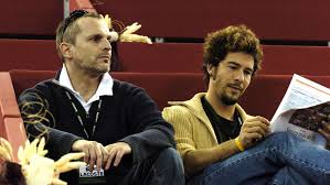 O al menos eso es lo que han querido trasmitir filtrando el encuentro de sus cuatro hijos aprovechando la visita del cantante a madrid estos días. Miguel Bose Y Nacho Los Detalles Desconocidos De Su Ruptura Y Por Que Palau Se Volvio A Espana