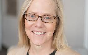 Beth Petrie's Instagram, Twitter & Facebook