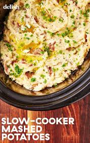 Slow Cooker Garlicky Mashed Potatoes Are Here To Save Thanksgiving Recipe Crockpot Recipes Slow Cooker Slow Cooker Recipes Recipes