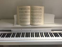 Keyboard klavier noten aufkleber piano sticker klaviertasten transparent de. Produkt Test Klaviatur Mit Herz Lernhilfe Furs Notenlesen Und Noten Lernen Pianobeat