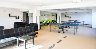 Va invitam cu cei micuti la spatiul de joaca de la etajul 2 si cu cei maricei la spatiile cu jocuri de la etajul 1 si 2 (biliard, tenis de masă, minigolf, air hockey table, foosball table, cărţi, rummy. Hostel Martisorul Cacica Contact Direct