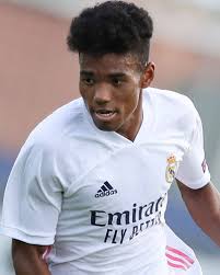 Marvin park (20 años) es un extremo con una poderosa zancada, buen golpeo de balón y facilidad para pisar el área. Marvin