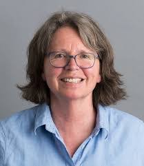 Annette Sinn's Instagram, Twitter & Facebook