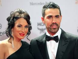 Further, her zodiac sign is scorpio. Bushido So Geht Es Seinem Sorgenkind Stars Vol At