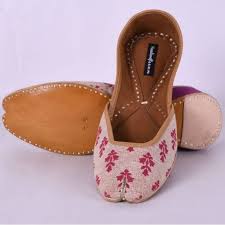 Find here decorative items, decoration items manufacturers, suppliers & exporters in india. Ethnic Shoes Usa Footwear Online Mojaris Buy Mojaris Buy Fancy Juttis