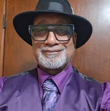 The Hall of Fame sends happy birthday wishes to Paul Warfield #119! The  Class of 1983 member turns 83 today. 🎉🥳 #HBD