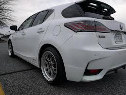 El híbrido compacto y dinámico premium de cinco puertas perfecto. New Wheels Lexus Ct200h Forums