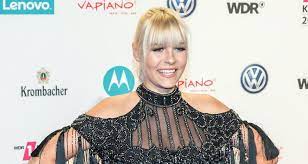 dagi bee vermogen gehalt der deutschen youtuberin 2021 dagi bee bibisbeautypalace vermogen