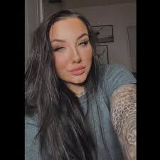 Jessica Tolliver's Instagram, Twitter & Facebook