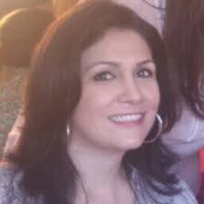 Claudia Loza (@loza483)