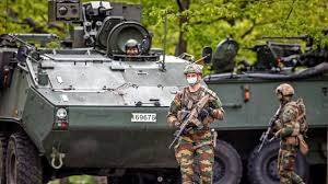 In het belgische dilserbos is een lichaam gevonden tijdens de zoektocht naar de voortvluchtige belgische militair jürgen conings, melden belgische media. Klopjacht Op Militair Jurgen Conings In Heel Limburg De Tijd
