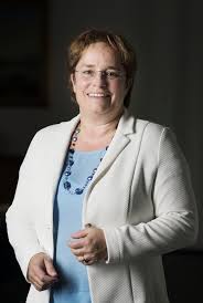 Sie ist nationalrätin gr und vizepräsidentin der svp, mitglied der parteileitung und. Wie Fuhren Sie Martullo Blocher Et Al Im Kreuzverhor