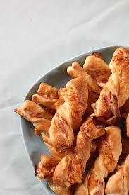 Zutaten für personen bild einstellen 125 g quark 3 el milch 3 el öl 1 ei 1 tl salz 250 g mehl 1 päckchen backpulver füllung: Ein Blog Mit Vielen Rezepten Und Ideen Zum Kreativen Gestalten Malen Und Basteln Nahen Und Fotografieren Snacks Fur Party Rezepte Fingerfood Rezepte