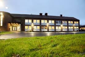 Det hostes av domeneshop as oslo, og bruker apache/2 nettserver. Arvoll Skole