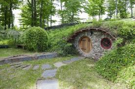Vermont S Moonstone Farm Includes Hobbit House For 3 25m Hobbit House The Hobbit Fairytale House