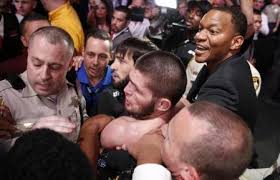 The fight after the conor mcgregor vs khabib nurmagomedov fight!!! Ufc 229 Asi Fue La Batalla Campal Tras La Pelea Entre Mcgregor Y Nurmagomedov
