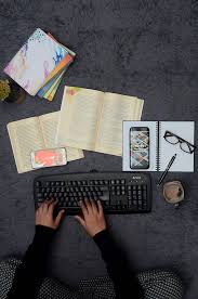 Cara mengutip dari jurnal bisa dilakukan dengan cara mengutip dari internet, mengutip lebih dari 2 orang, mengutip kutipan yang dikuti orang, dan lainnya. Para Penulis Di Platform Daring Topik Koran Tempo Co