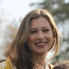 Lori Brekke's Instagram, Twitter & Facebook